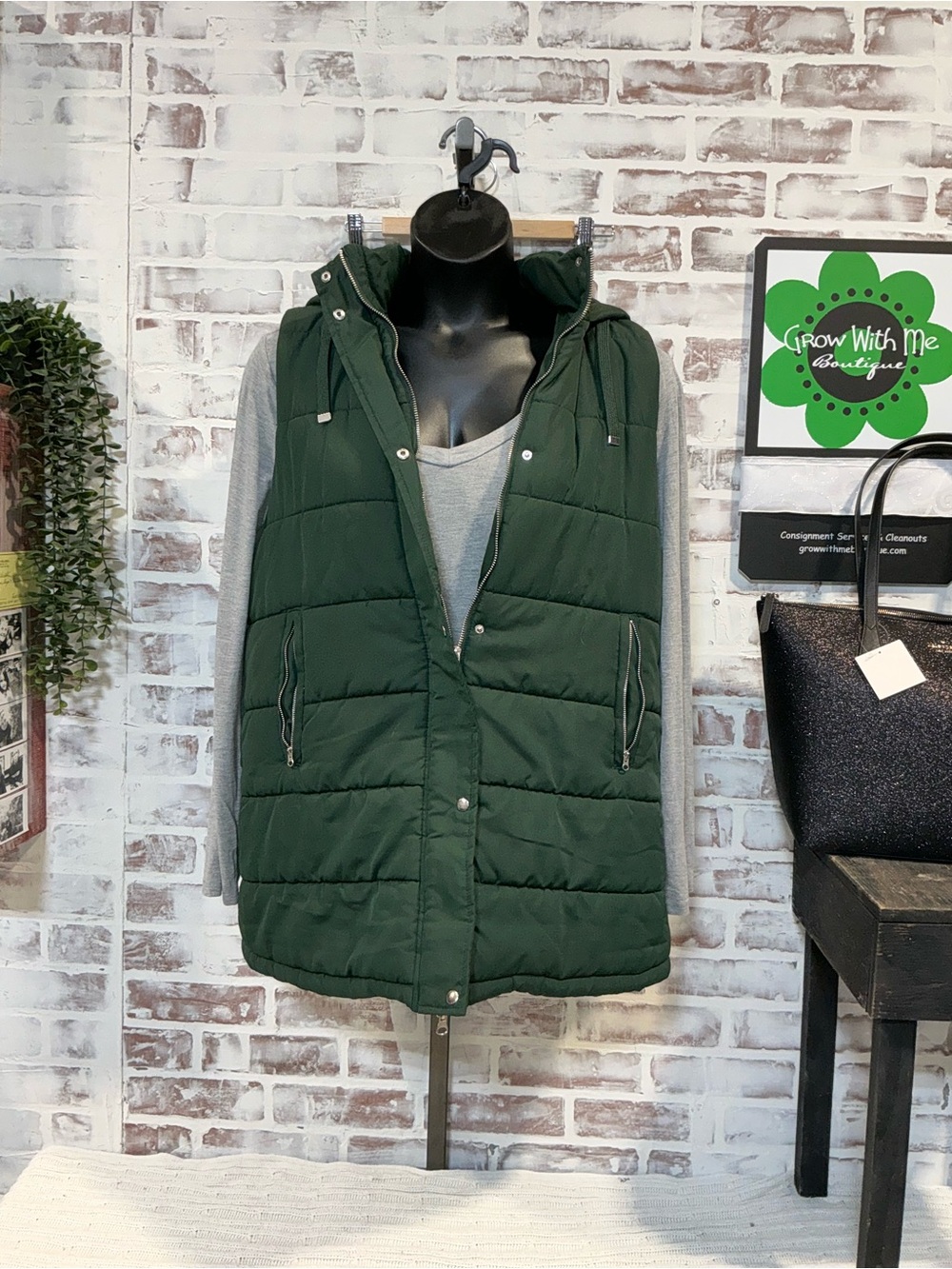 Quilted Hooded Puffer Vest in Forest Green